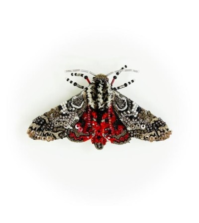 Ručně vyšívaná brož – PŘÁSTĚVNÍK