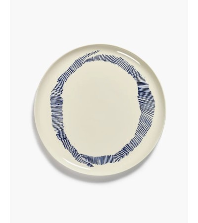 Servírovací talíř bílý - modré pruhy Feast - Ottolenghi