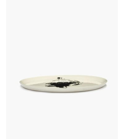 Servírovací talíř bílý - černý potisk Feast - Ottolenghi