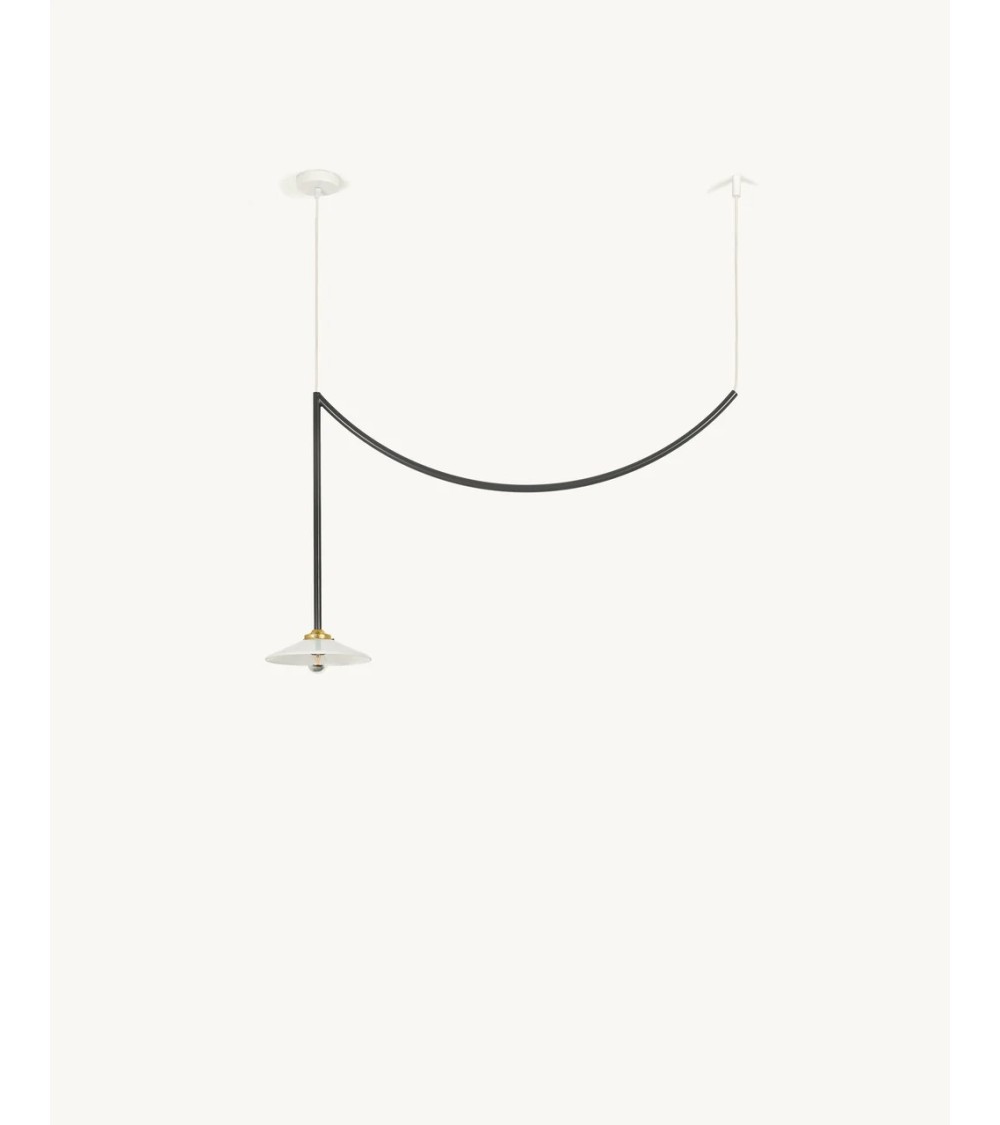 Závěsná lampa n°5 černá- valerie_obejcts